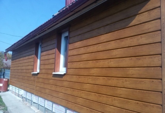 Металлический сайдинг под дерево форма брус